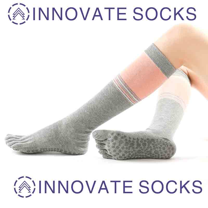 Five Toe Ladies Yoga Socks Winter Non-slip Cotton Yoga Socks Mid Crew Voorraden